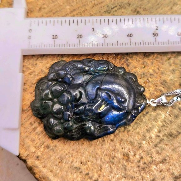 Beautiful Nature Labradorite Nine Tails Fox Cherry Blossom Pendant Necklace - Picture 2 of 10